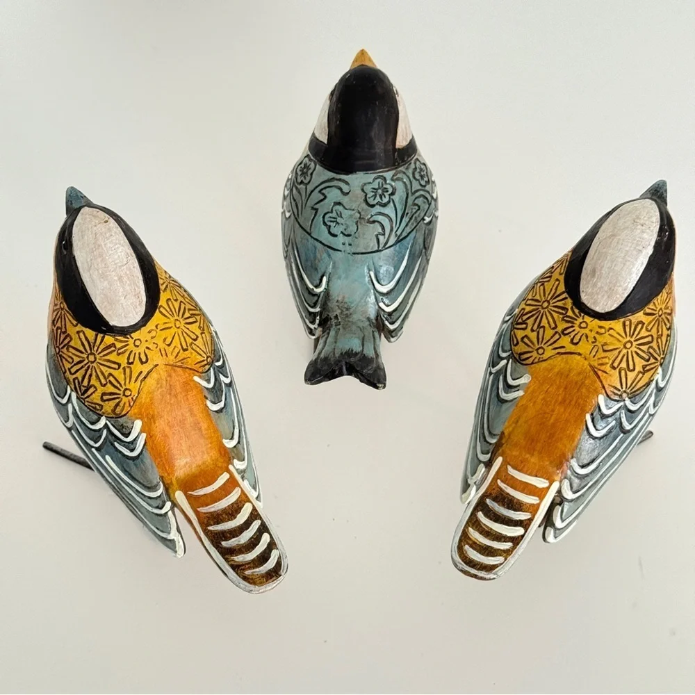 Folk Style Birds Figurine